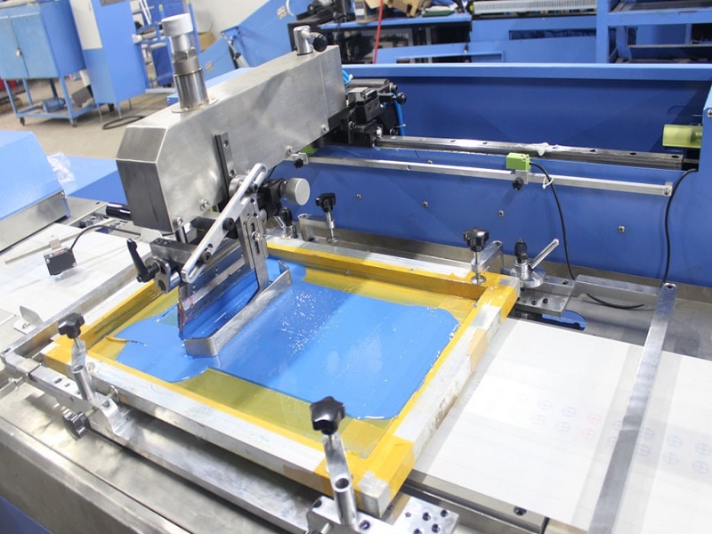 چاپ سیلک در صنعت چاپ و بسته بندی
